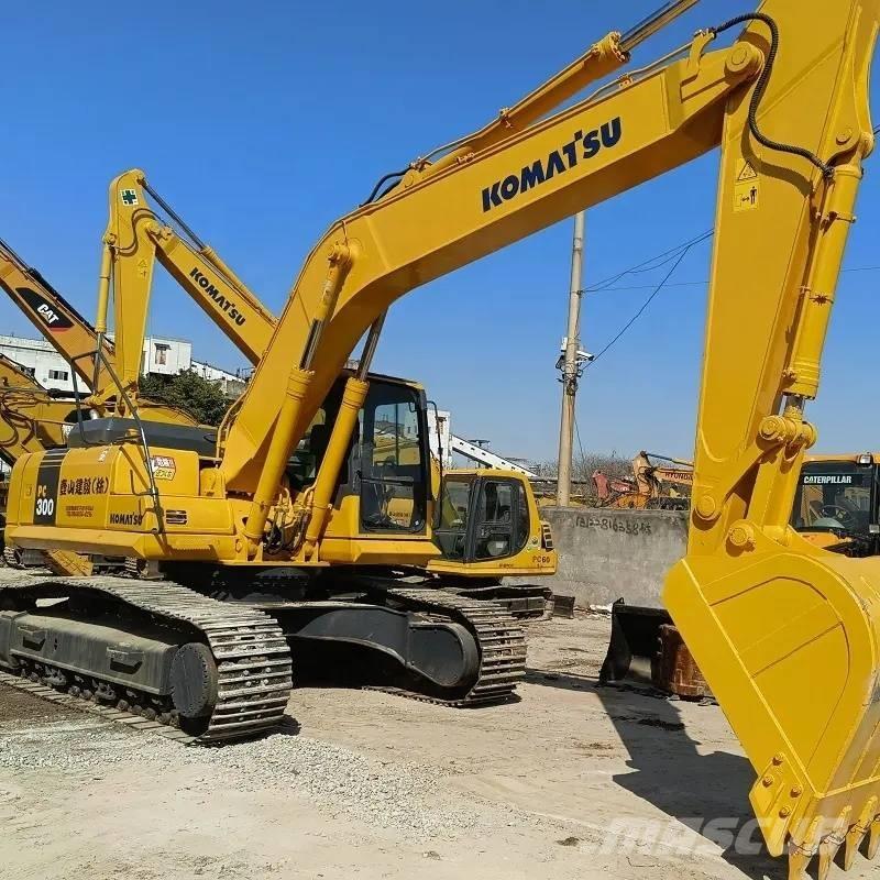 Komatsu PC 300 Crawler excavators