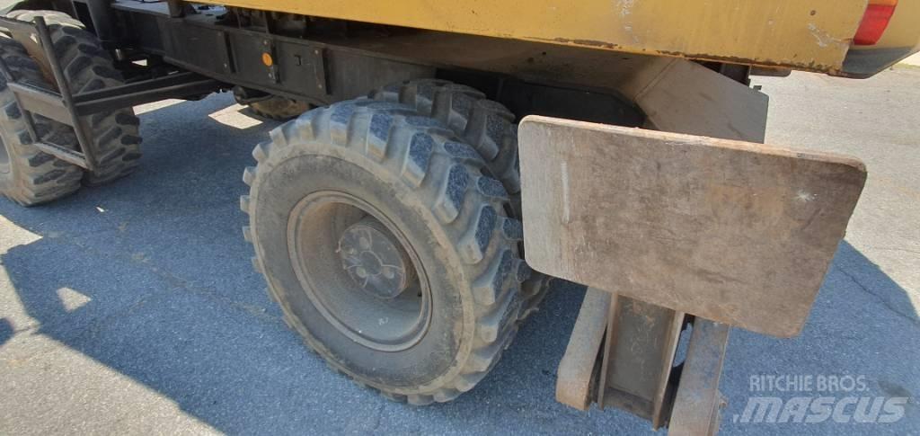 CAT 214 B Wheeled excavators