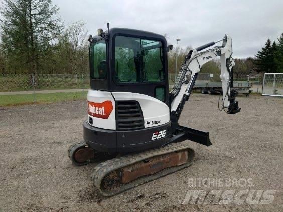 Bobcat E 26 Mini excavators < 7t