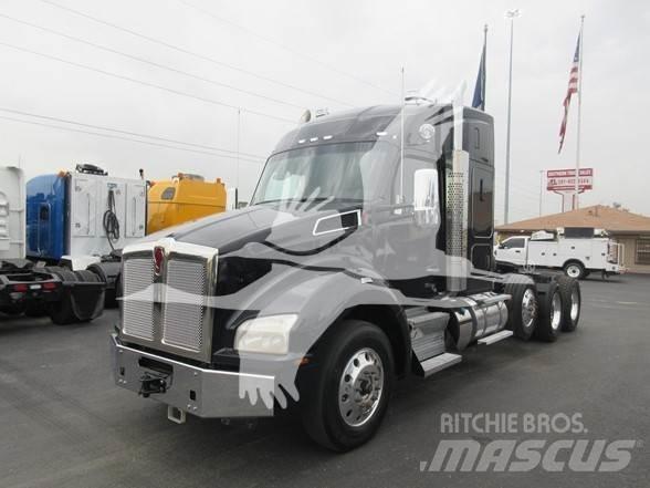 Kenworth T880 Truck Tractor Units