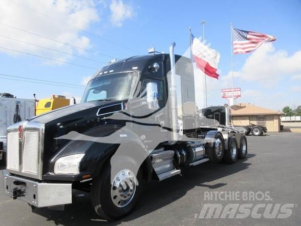 Kenworth T880 Truck Tractor Units
