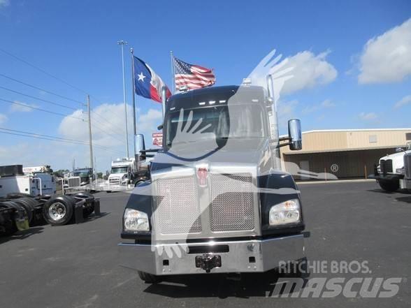 Kenworth T880 Truck Tractor Units