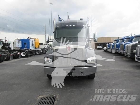 Kenworth T880 Truck Tractor Units