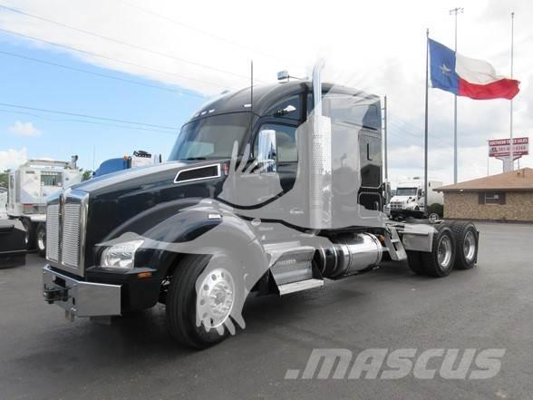 Kenworth T880 Truck Tractor Units