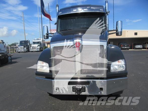 Kenworth T880 Truck Tractor Units