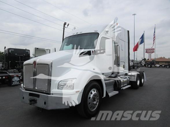 Kenworth T880 Truck Tractor Units