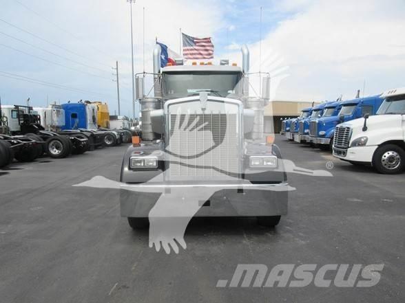 Kenworth W900 Truck Tractor Units
