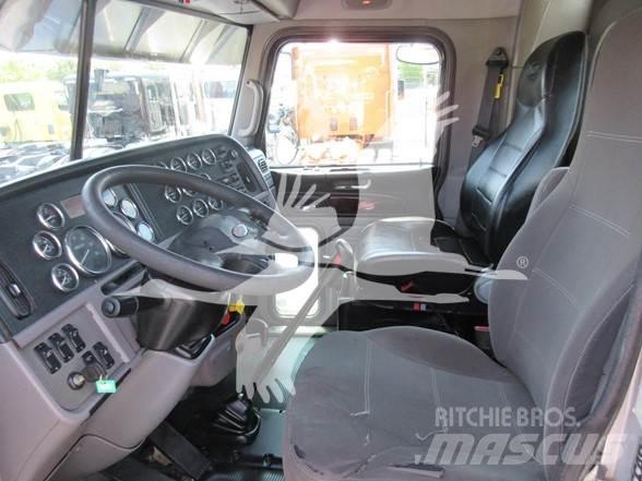 Peterbilt 389 Truck Tractor Units