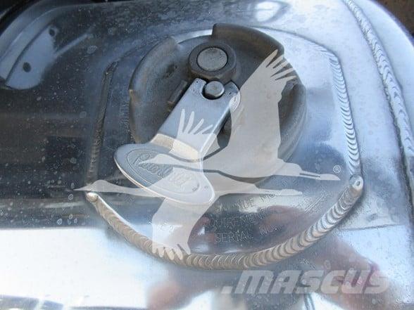 Peterbilt 389 Truck Tractor Units