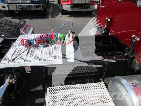 Peterbilt 389 Truck Tractor Units