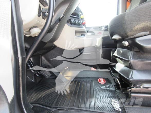 Peterbilt 567 Truck Tractor Units