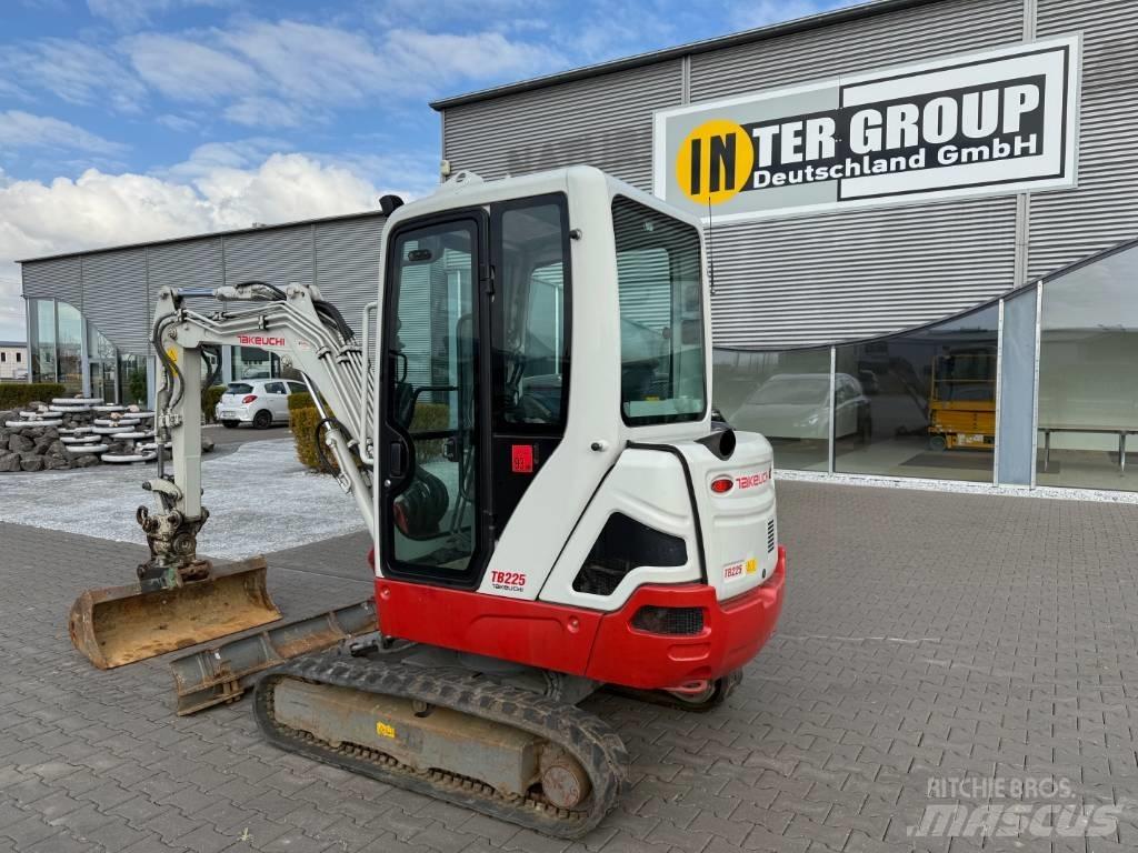 Takeuchi TB 225 V3 Mini excavators < 7t