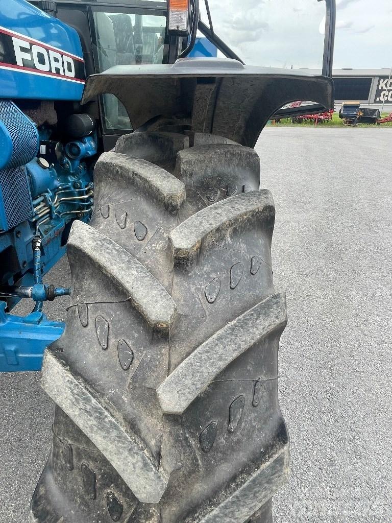 Ford 4830 Tractors