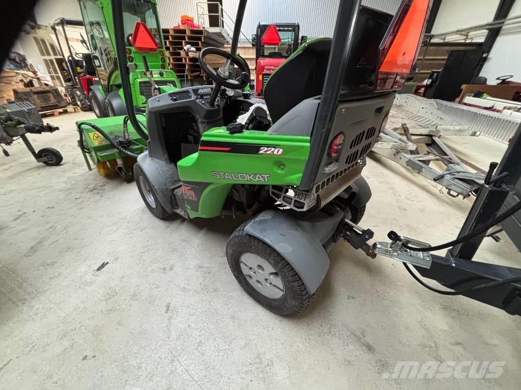 Avant 220 Mini loaders