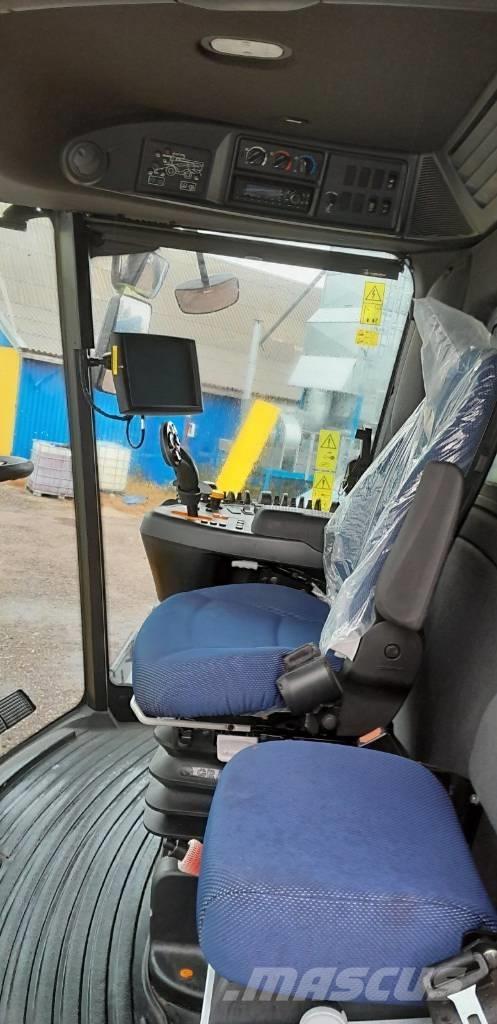 New Holland CX 5.80 Combine harvesters