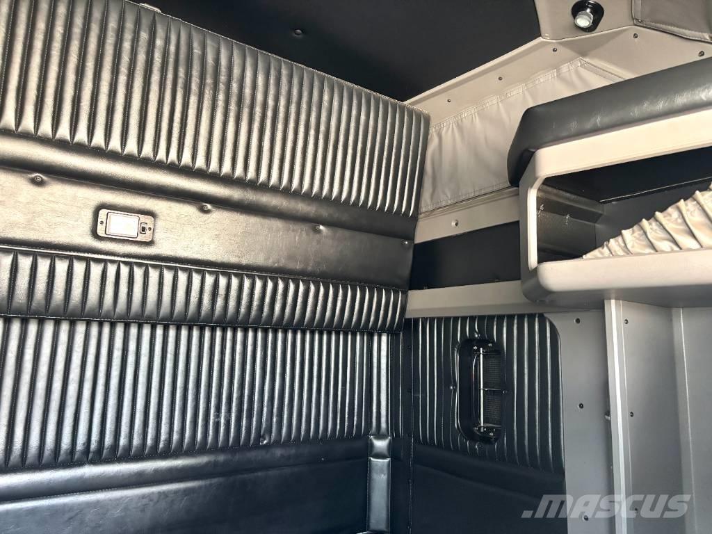 Kenworth T 800 Truck Tractor Units