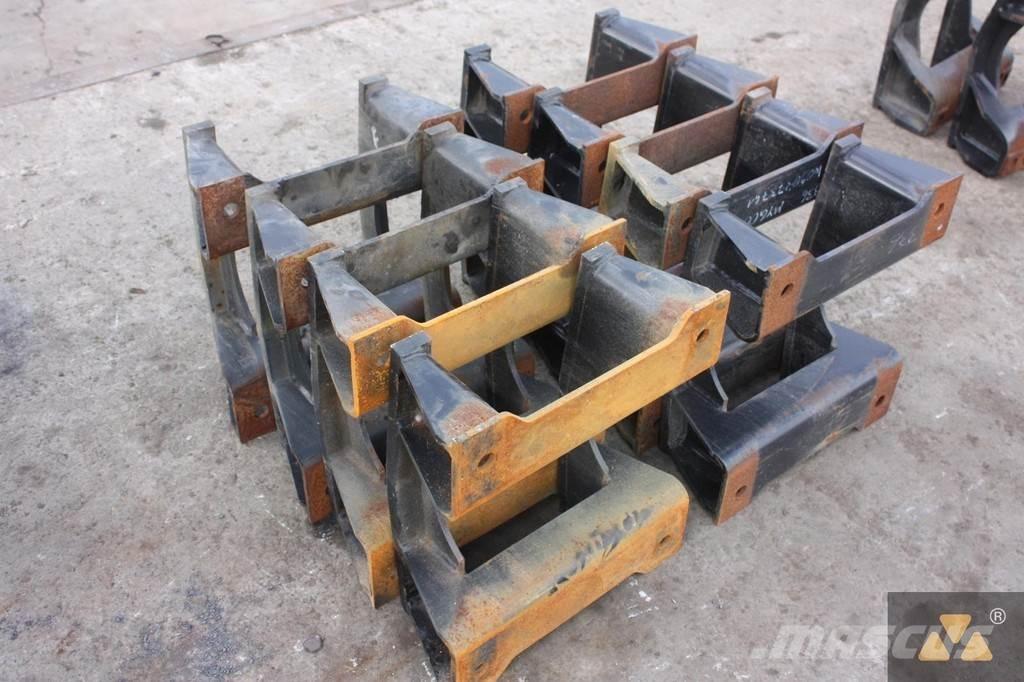 CAT Trackguards Chassis and suspension