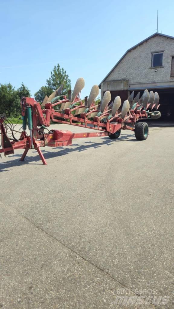 Kverneland PW8 Reversible ploughs