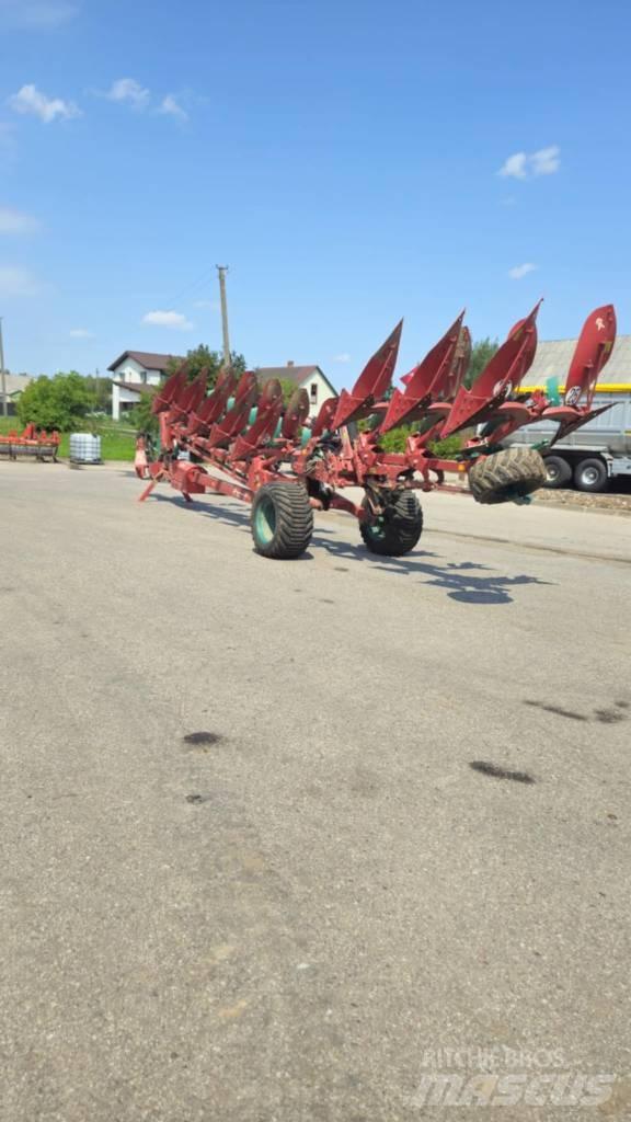 Kverneland PW8 Reversible ploughs