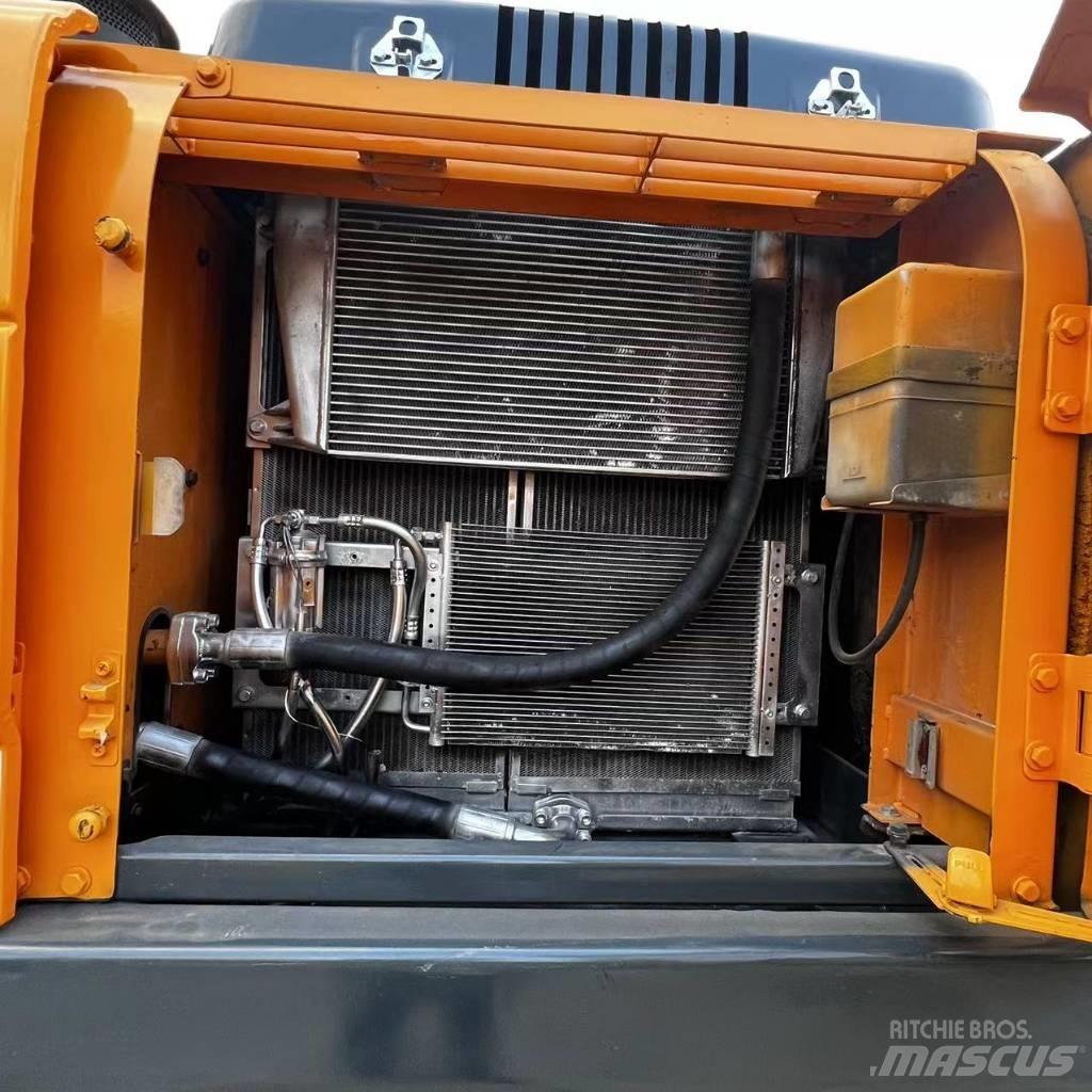 Hyundai R220-9S Crawler excavators