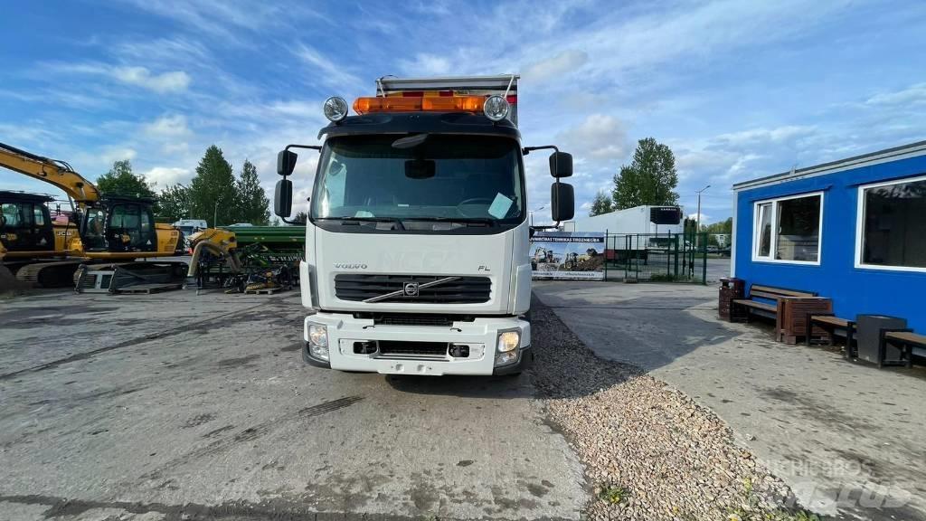 Volvo FL 10 Car carriers