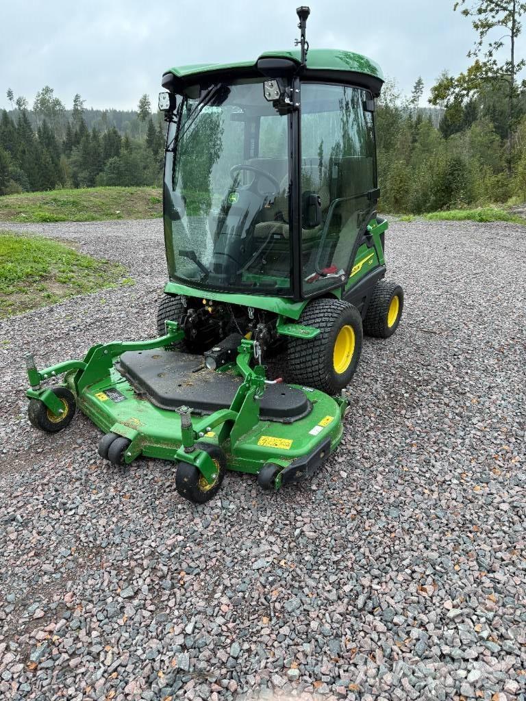 John Deere 1585 Riding mowers