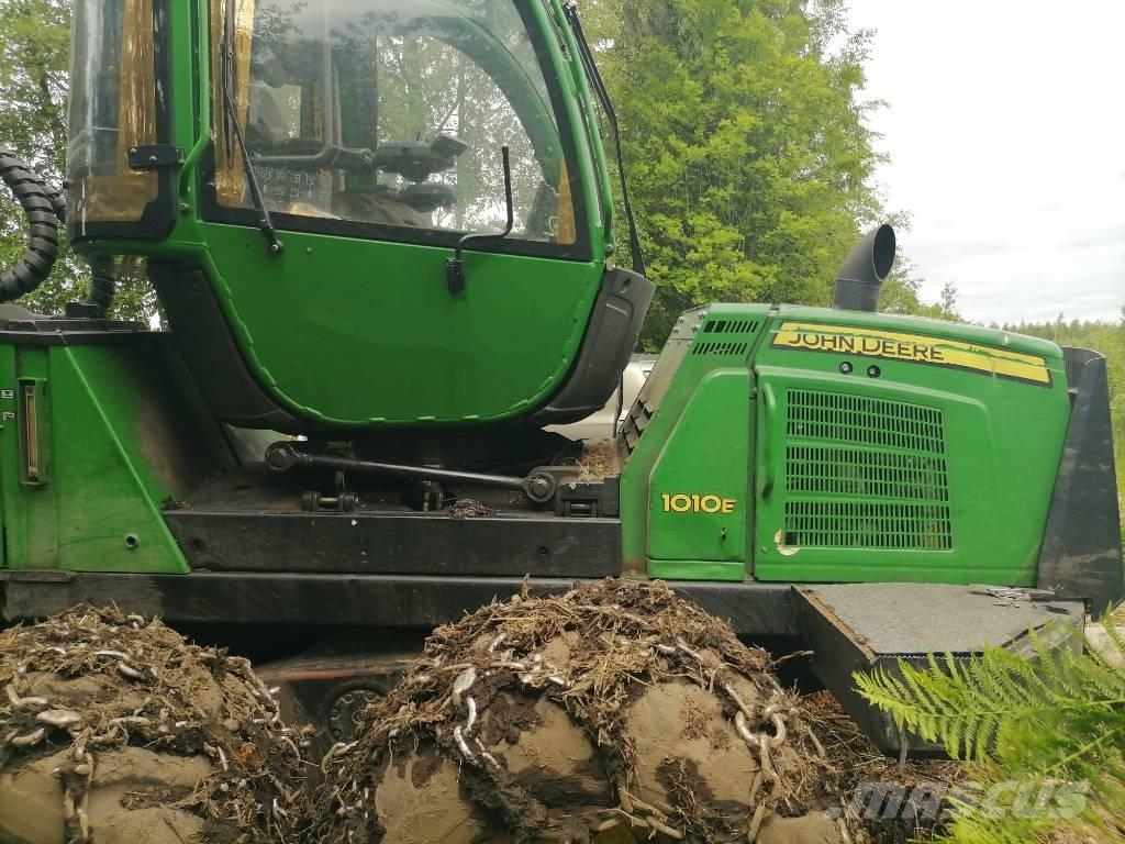 John Deere 1010 E Forwarders