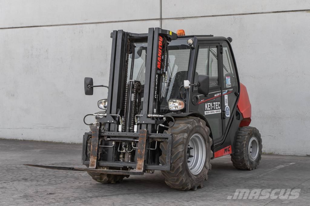 Manitou MC 25-4 Diesel trucks