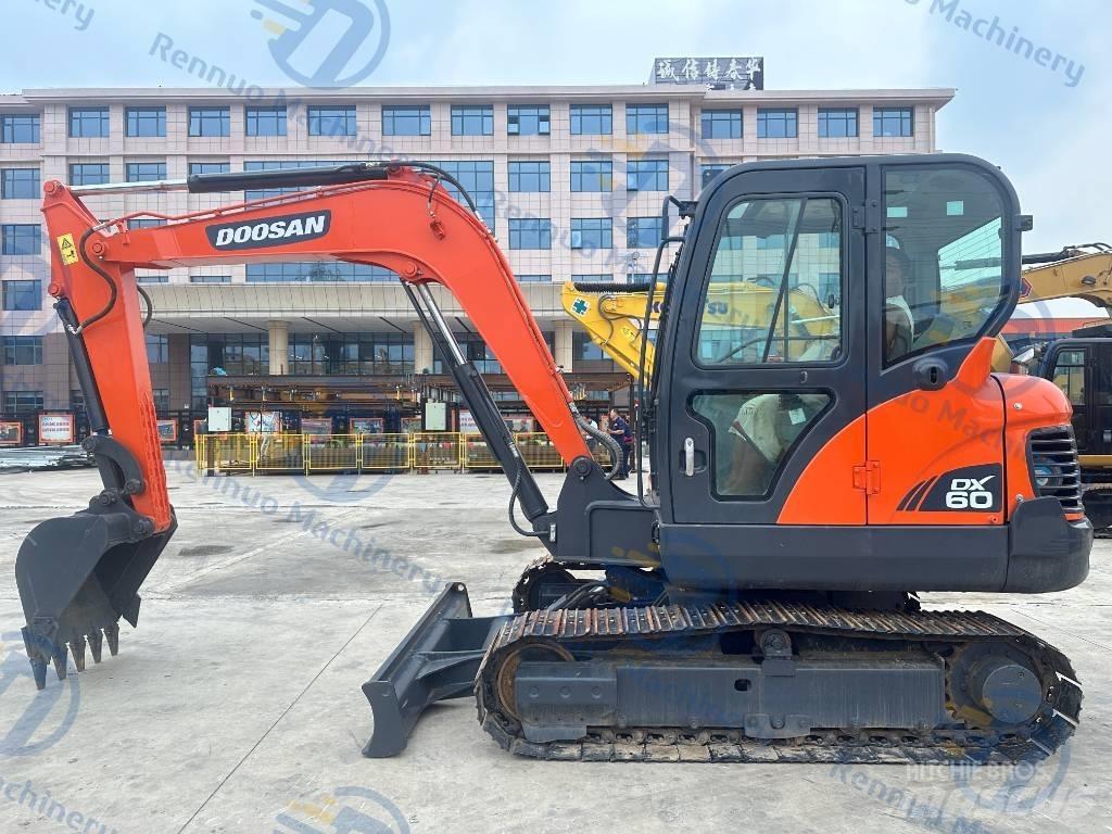 Doosan DX 60 Mini excavators < 7t