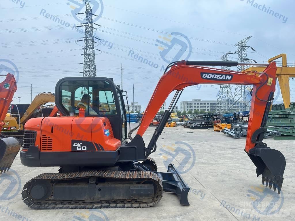 Doosan DX 60 Mini excavators < 7t