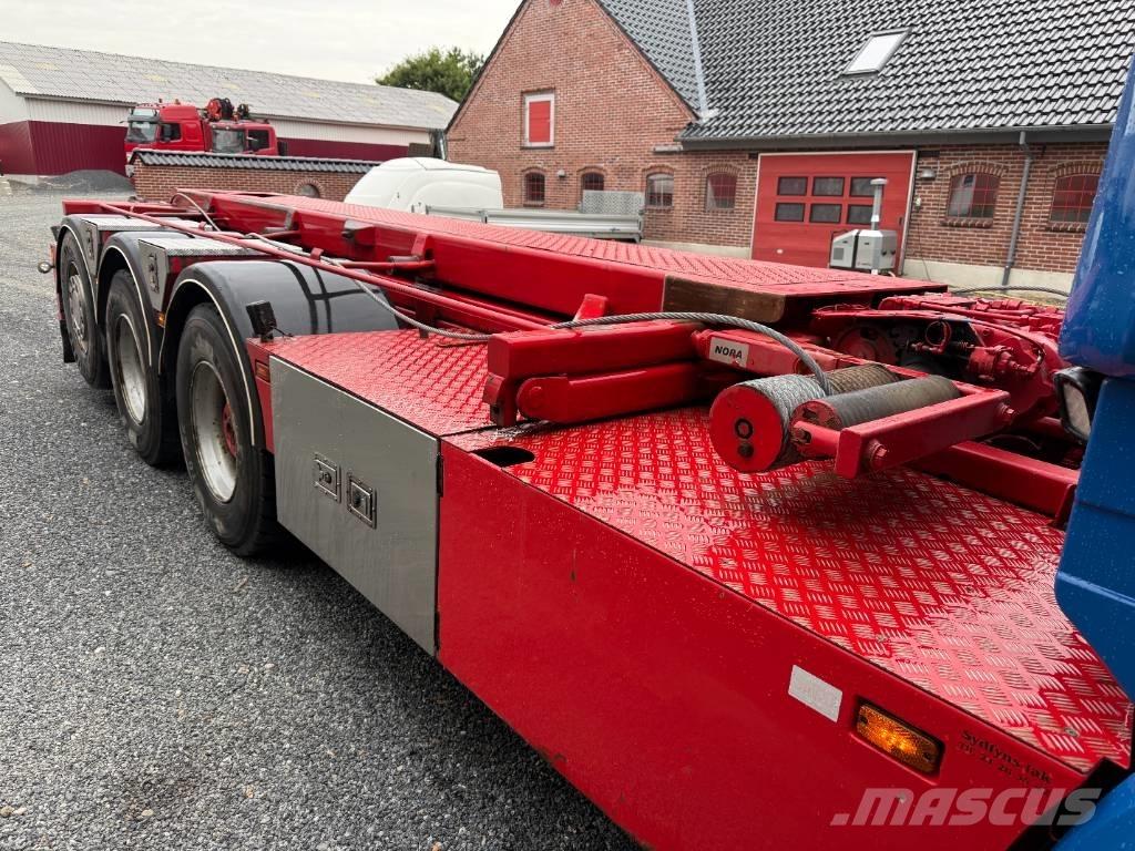 Scania R520 8x4 Demountable trucks