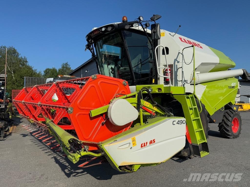 CLAAS Tucano 420 Combine harvesters