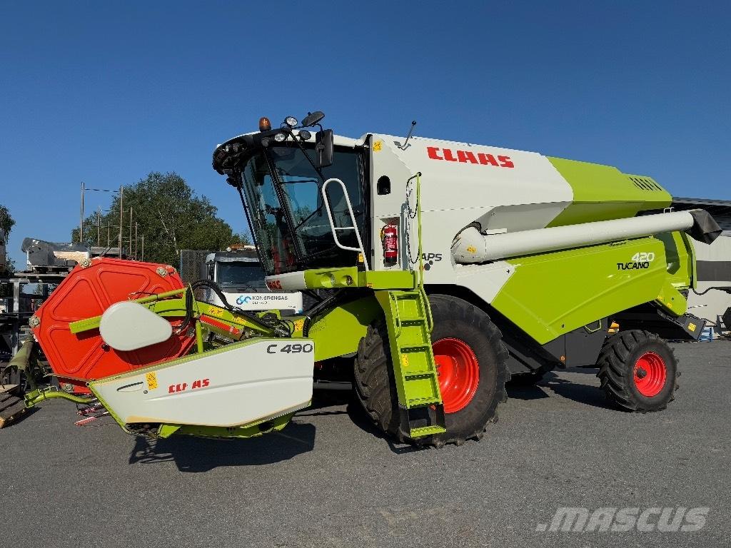 CLAAS Tucano 420 Combine harvesters