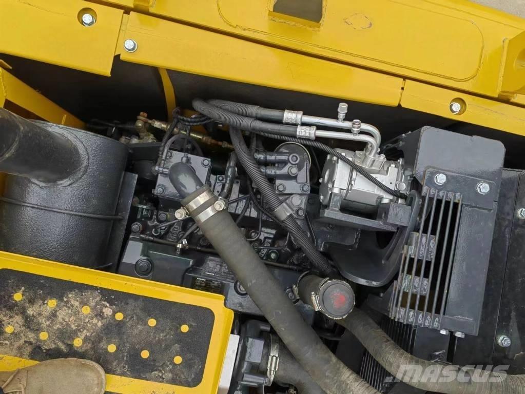 Komatsu PC 130-7K Midi excavators  7t - 12t