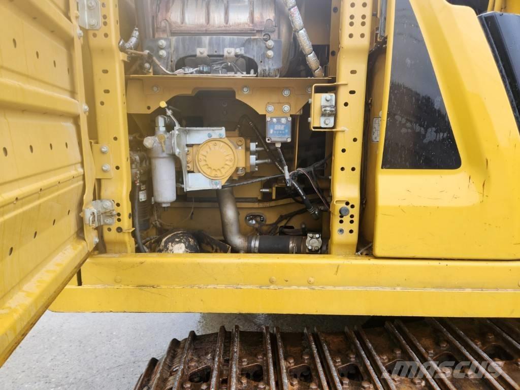 CAT 330 Crawler excavators