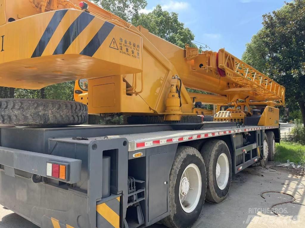 XCMG QY70K-II Hoists, winches and material elevators