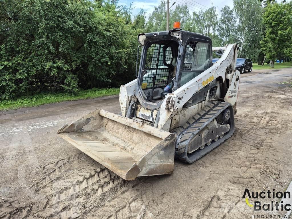 Bobcat T 590 Crawler FEL's