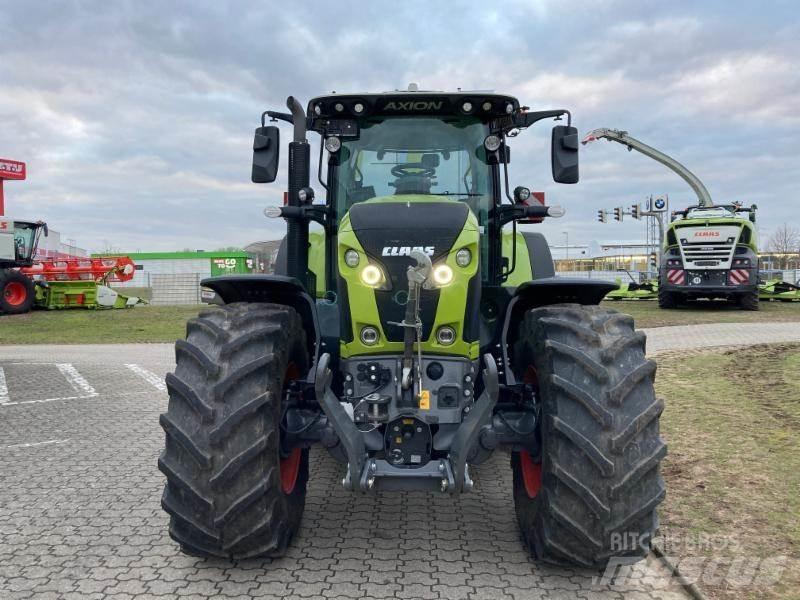 CLAAS AXION 870 Tractors