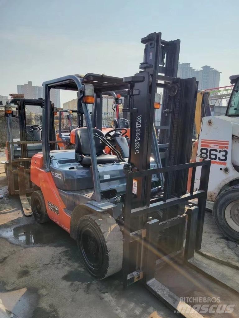 Toyota FD 30 8f Diesel trucks