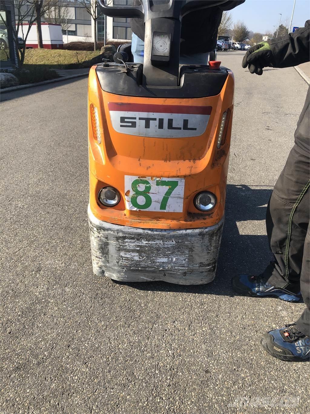 Still LTX20 Towing truck
