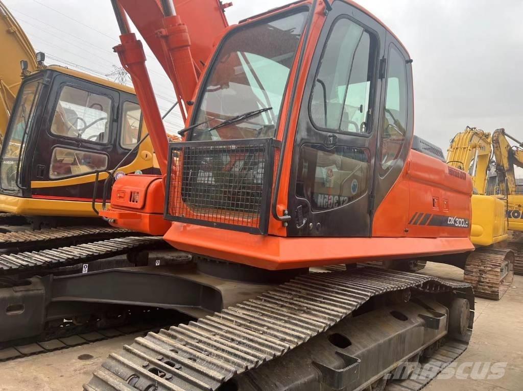  DOOOSAN DX300 Crawler excavators