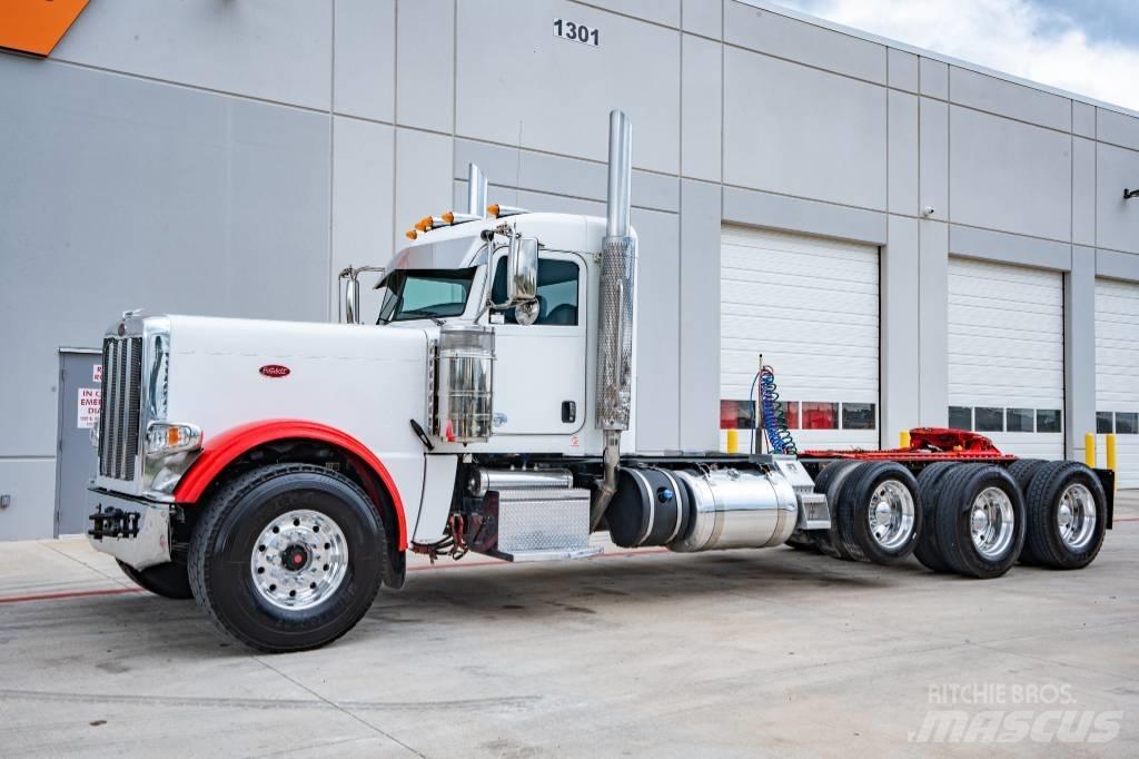 Peterbilt 389 Truck Tractor Units
