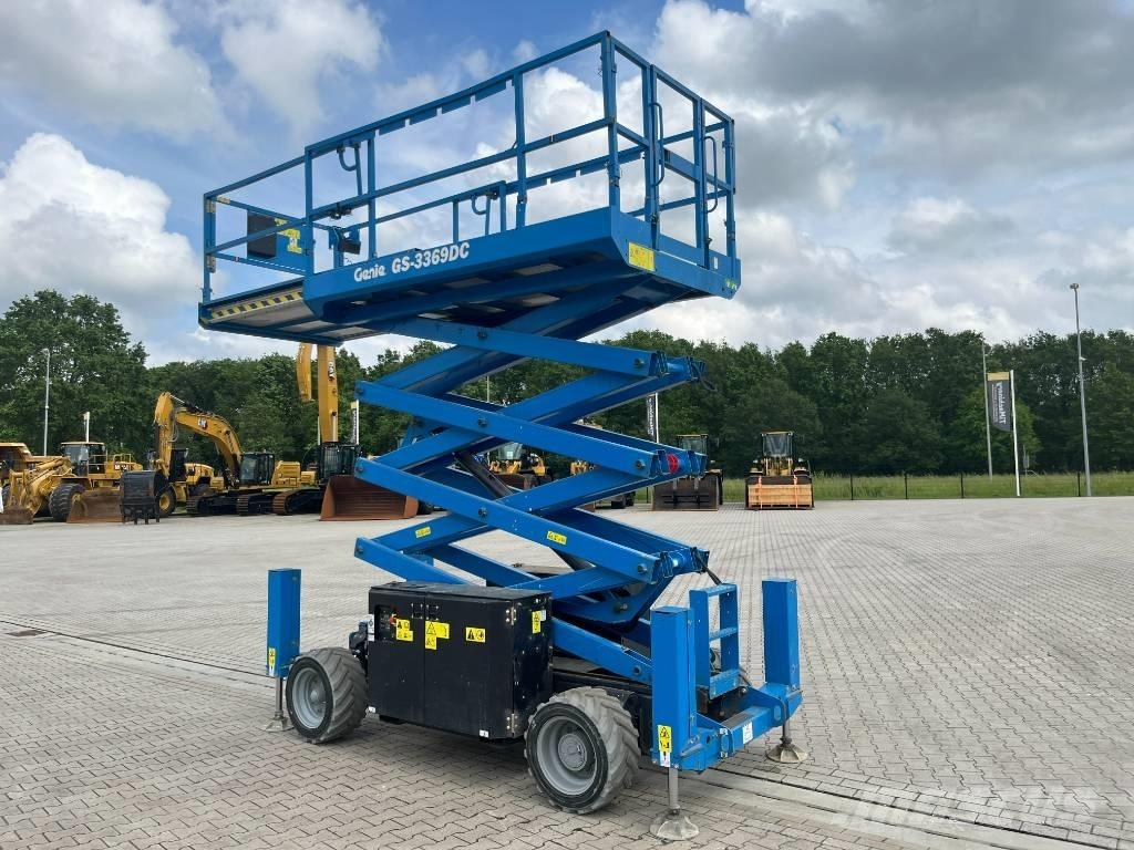 Genie GS 3369 DC Scissor lifts