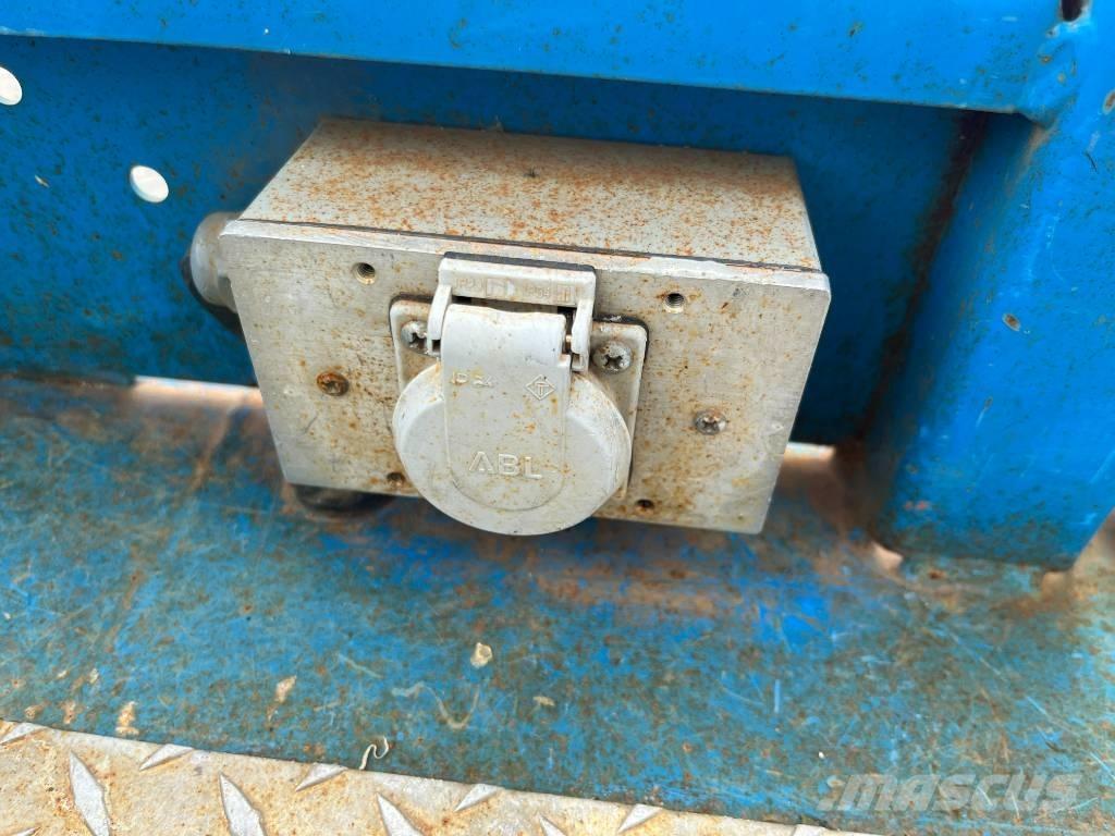 Genie GS 3369 DC Scissor lifts