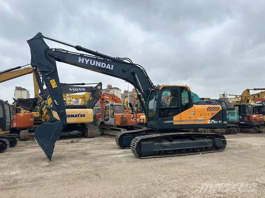 Hyundai 225  LC-9T Crawler excavators