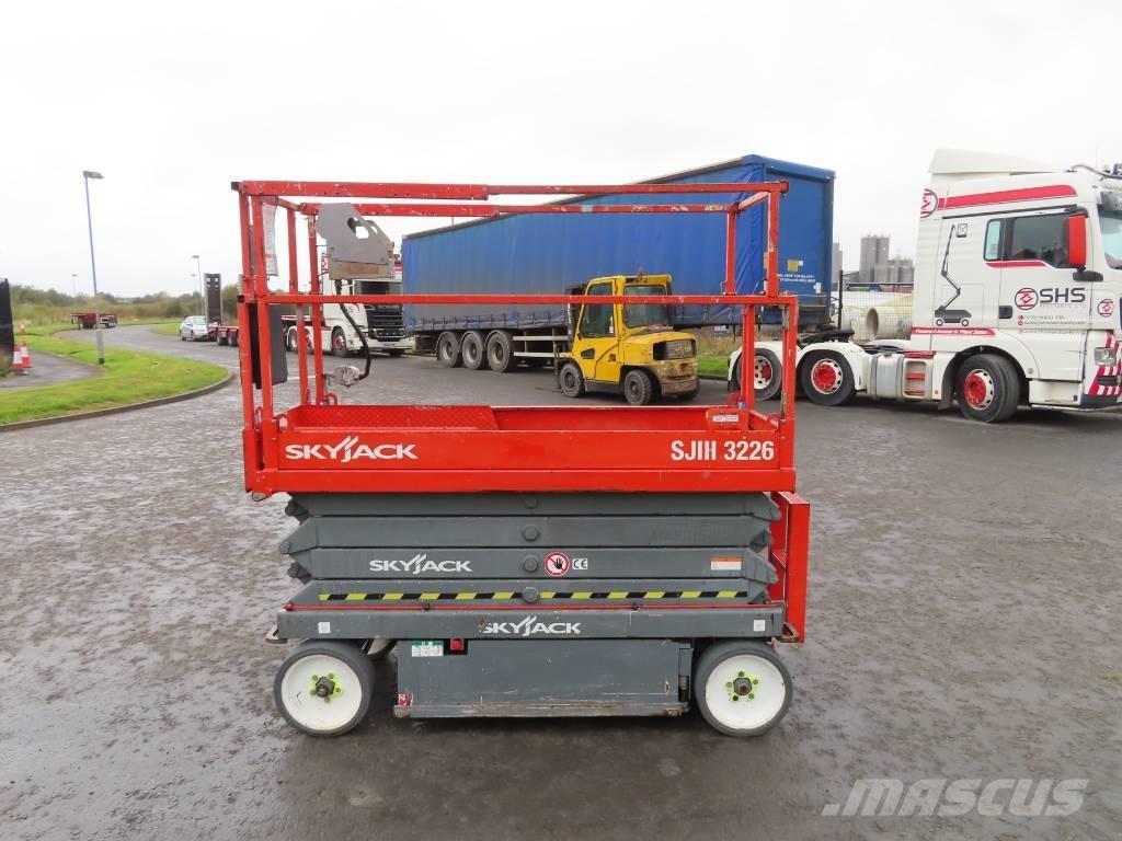 SkyJack SJ III 3226 Scissor lifts