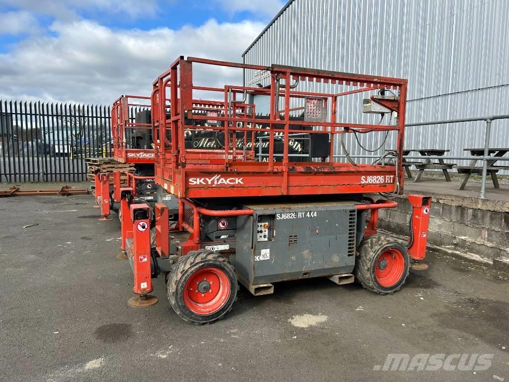 SkyJack SJ 6826 RT Scissor lifts
