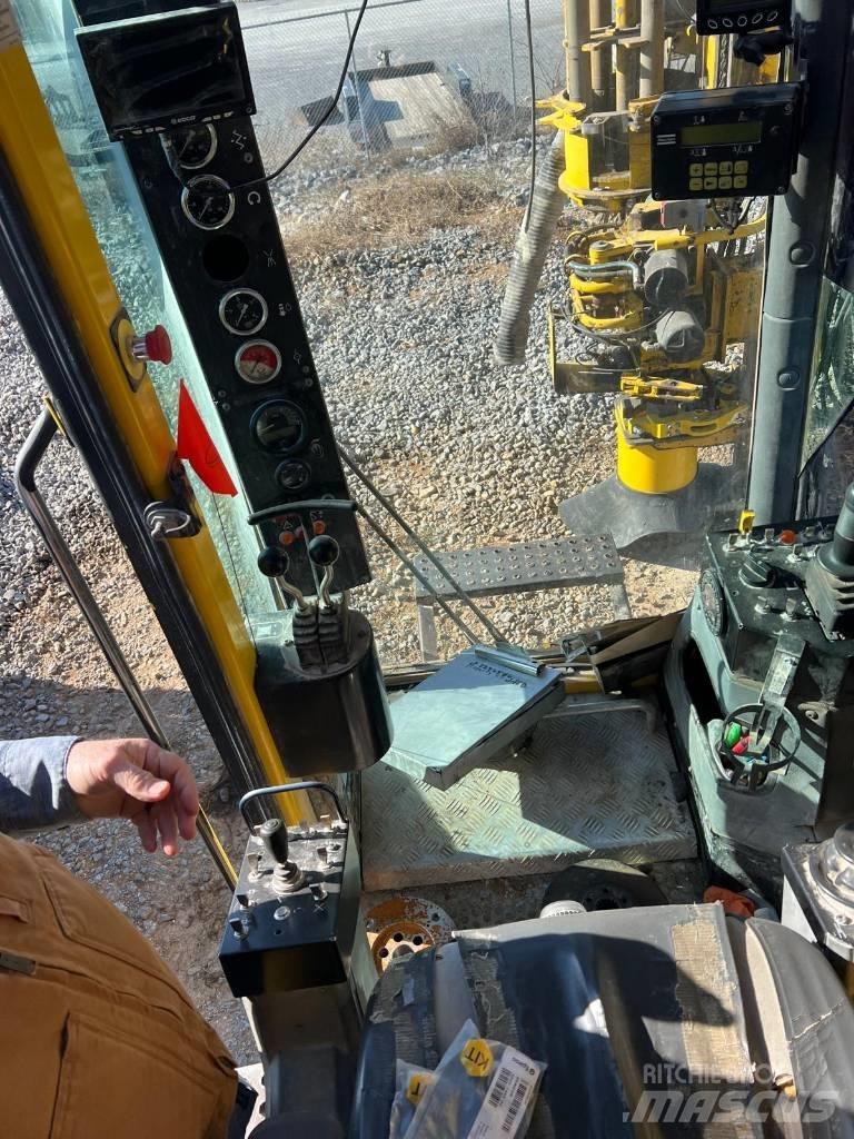 Atlas Copco L6H Surface drill rigs