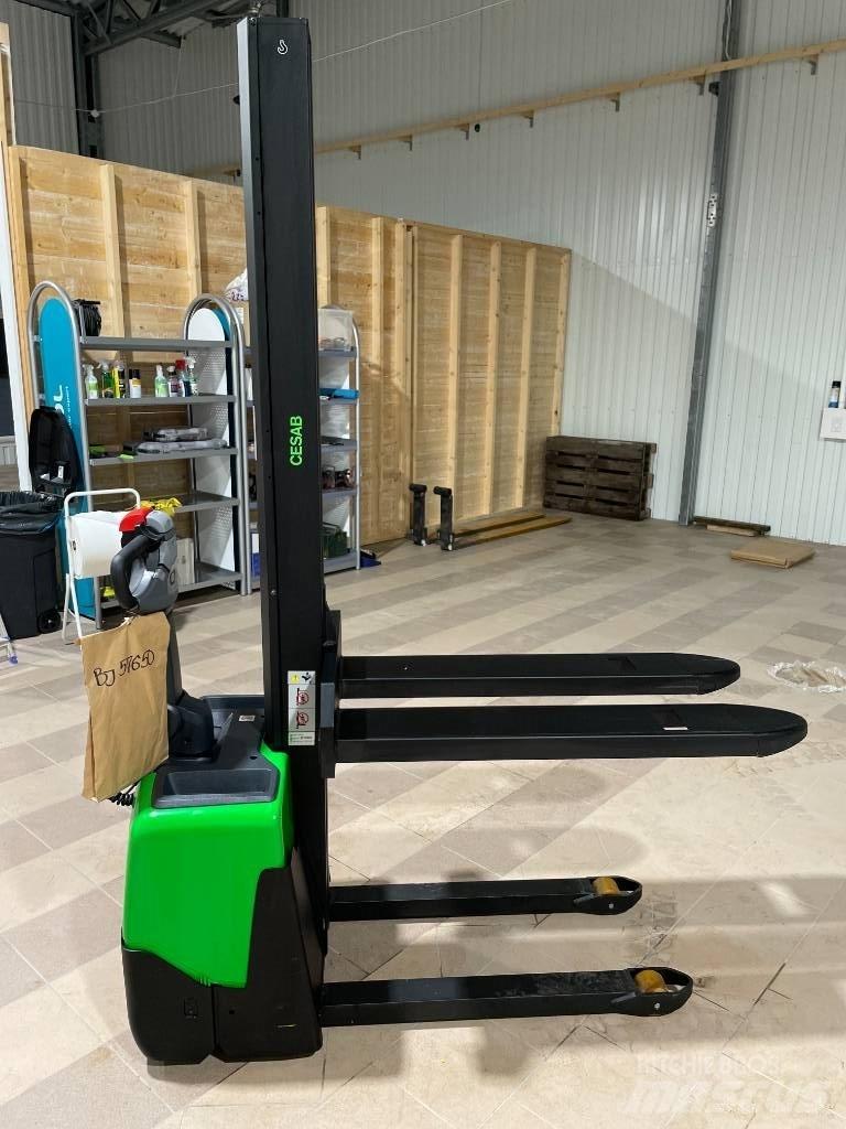 Cesab S 110 Pedestrian stacker