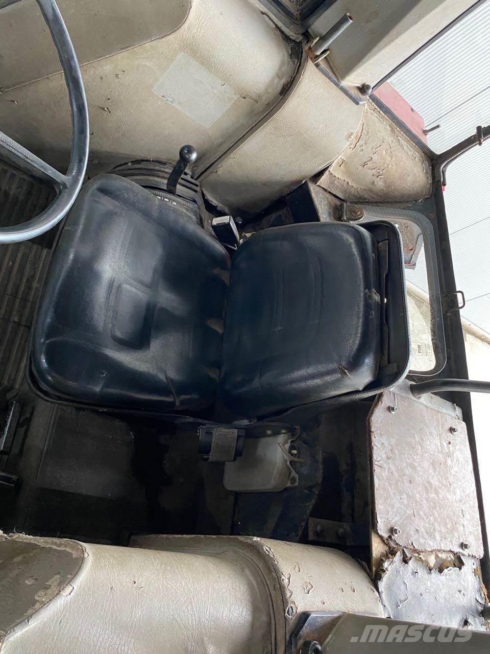 Case IH 840 AS Tractors